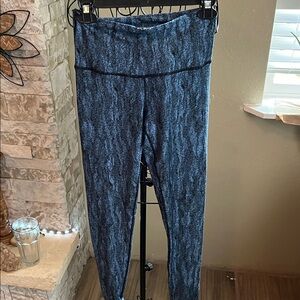 Kirkland Signature Black and Blue Leggings